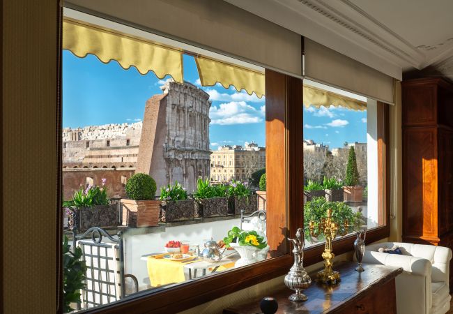 Appartamento a Roma - The Colosseum Penthouse [Beyond]