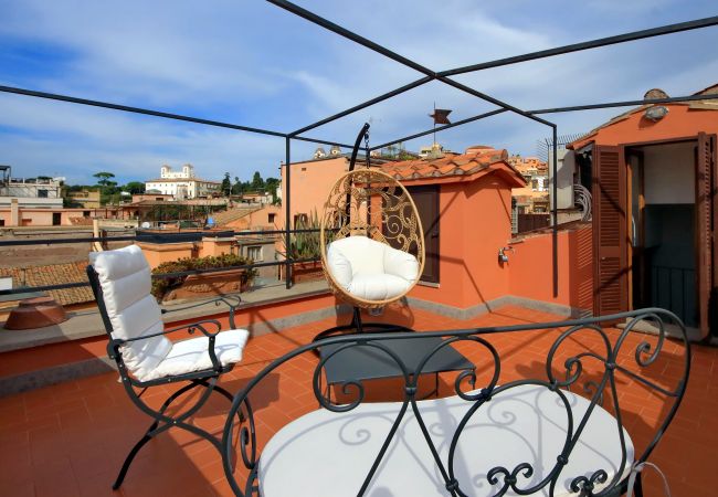Apartment in Rome - Spanish Steps Penthouse